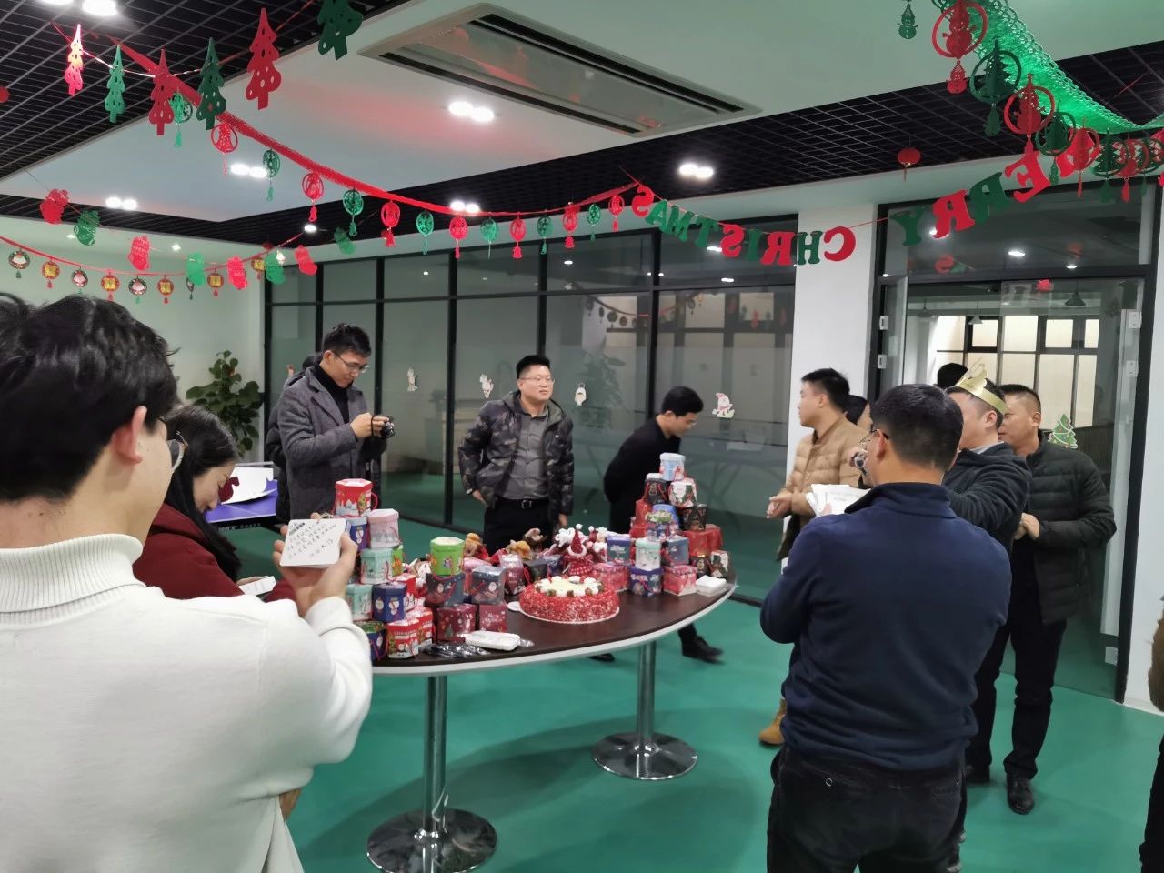 圣誕主題生日趴 | 濃情暖意平安夜，誕愿有你共前行