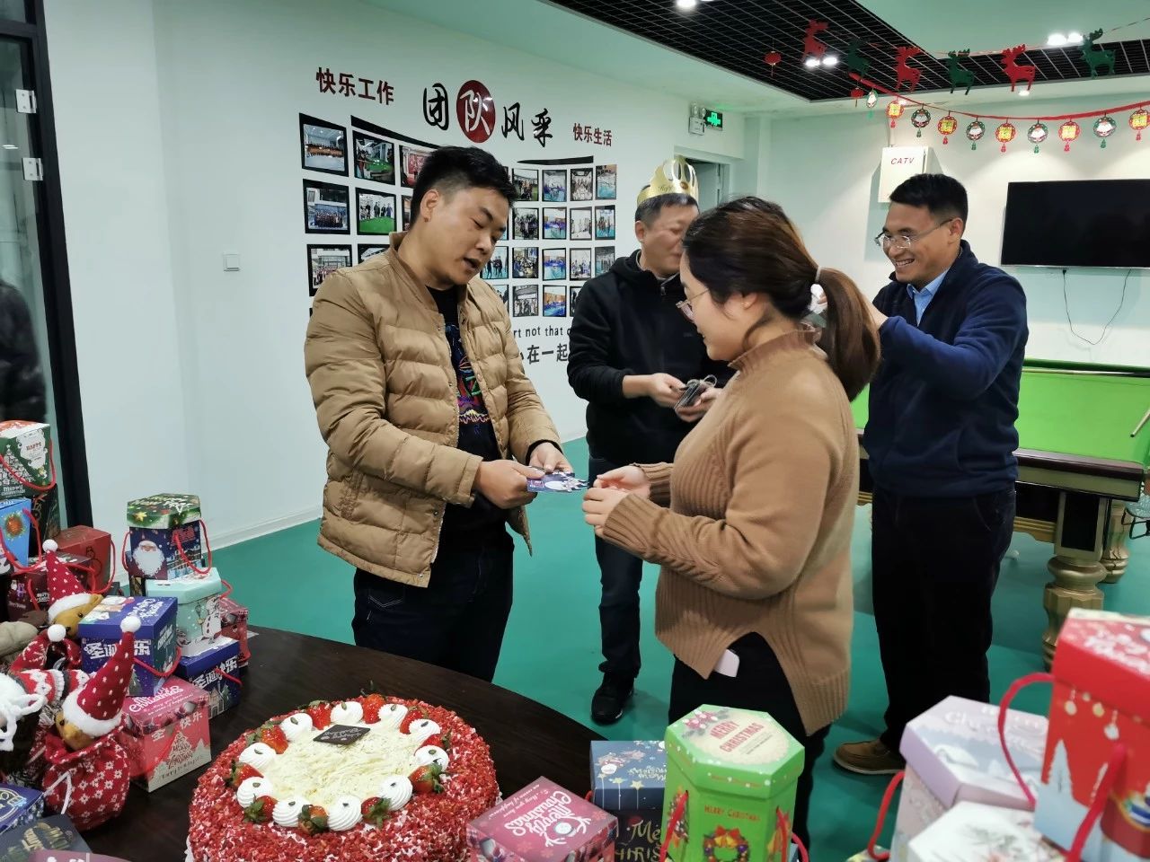 圣誕主題生日趴 | 濃情暖意平安夜，誕愿有你共前行