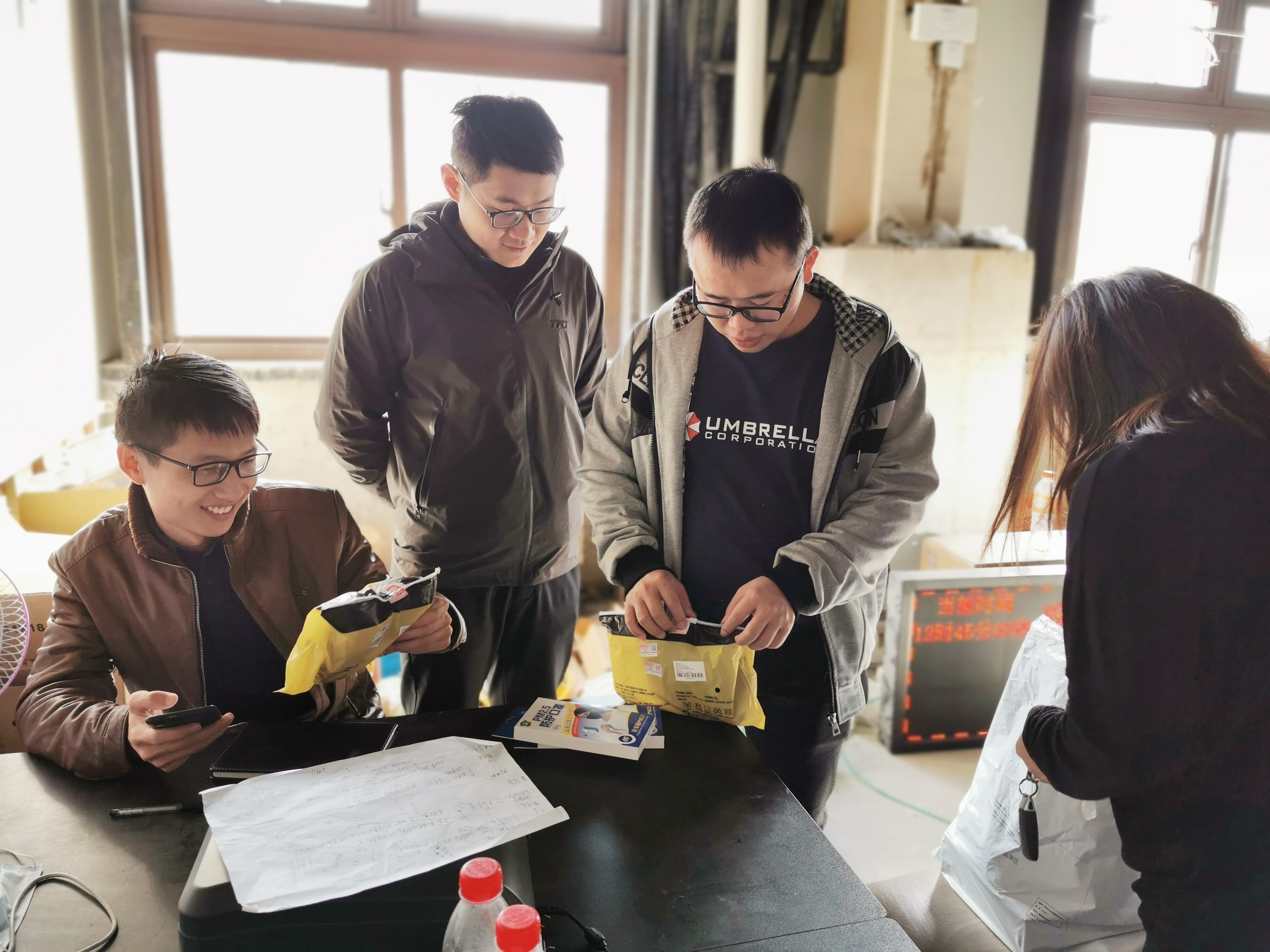 11月中旬，寶開工會組織開展“走一線、送溫暖”關愛員工暖冬行動。