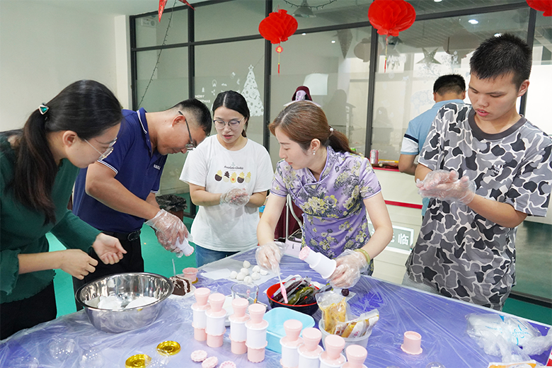 月圓中秋 · 集體慶生 | 溫馨九月，迎佳節(jié)，賀生辰，共團(tuán)圓！