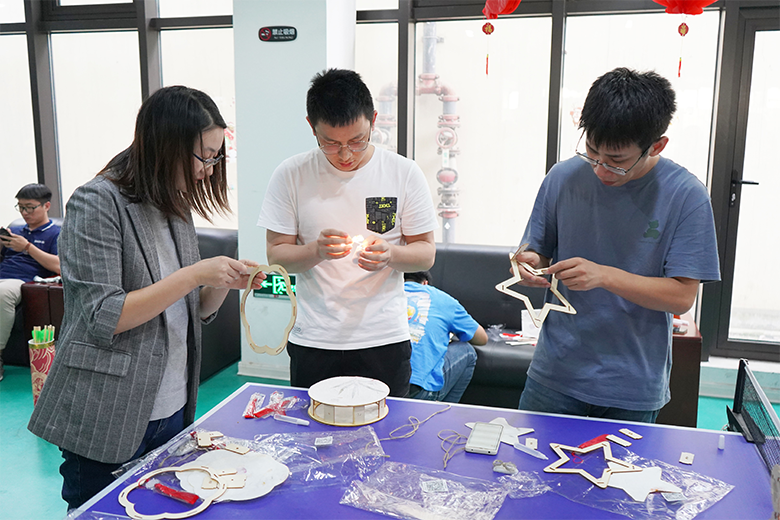 月圓中秋 · 集體慶生 | 溫馨九月，迎佳節(jié)，賀生辰，共團(tuán)圓！