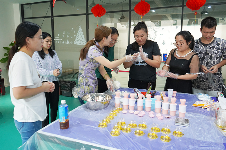 月圓中秋 · 集體慶生 | 溫馨九月，迎佳節(jié)，賀生辰，共團(tuán)圓！